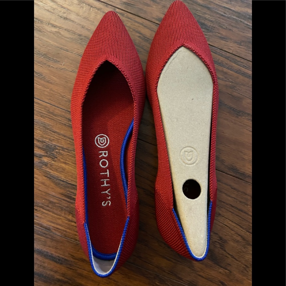 Rothys chili points size 8.5